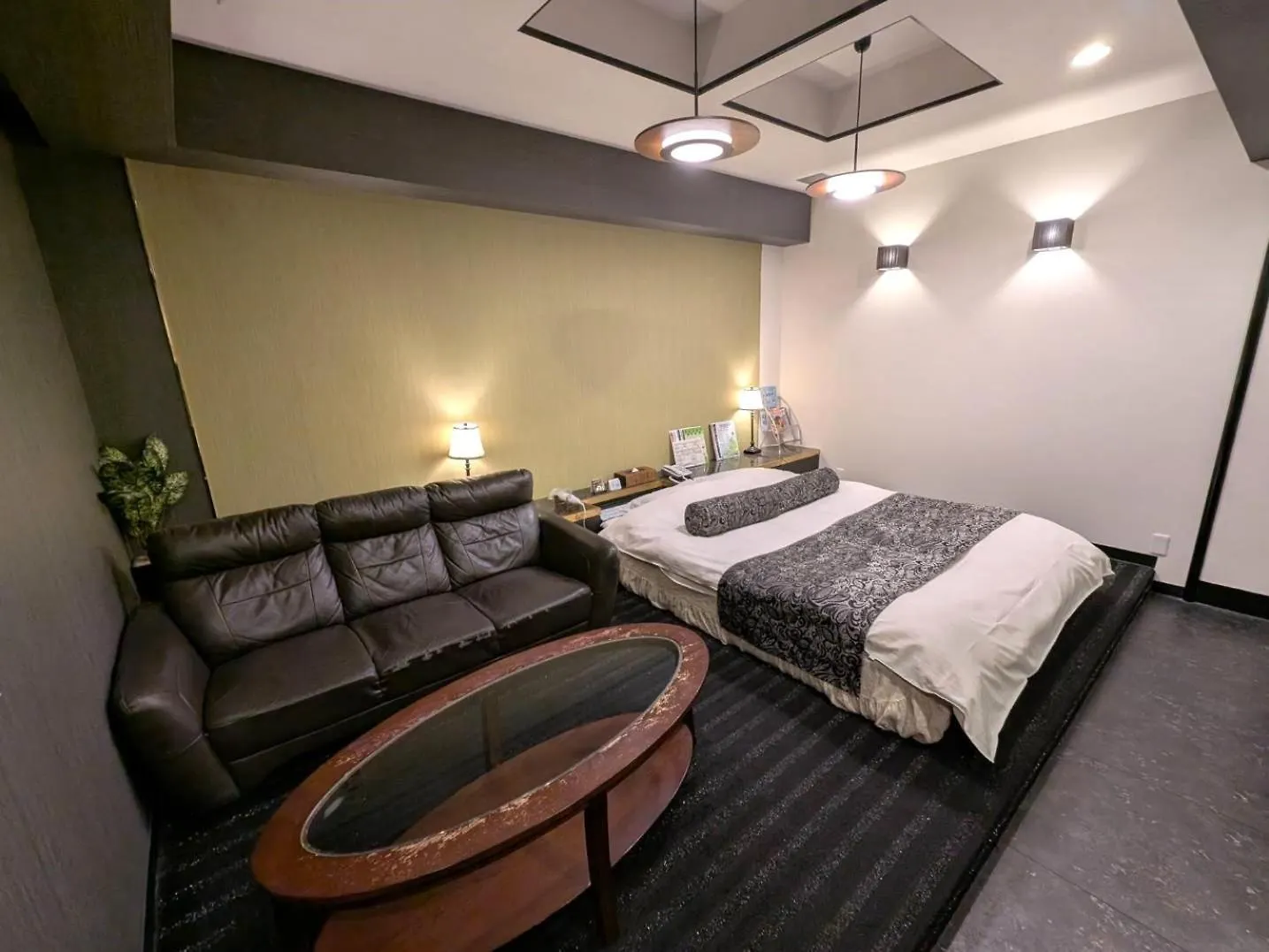 Hotel First (Adults Only) Ikeda  2*, Ikeda (Osaka) Japonia